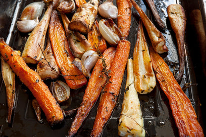 Roasted carrots and parsnips with fresh thyme, a Veggie Roasting Herbs serving idea